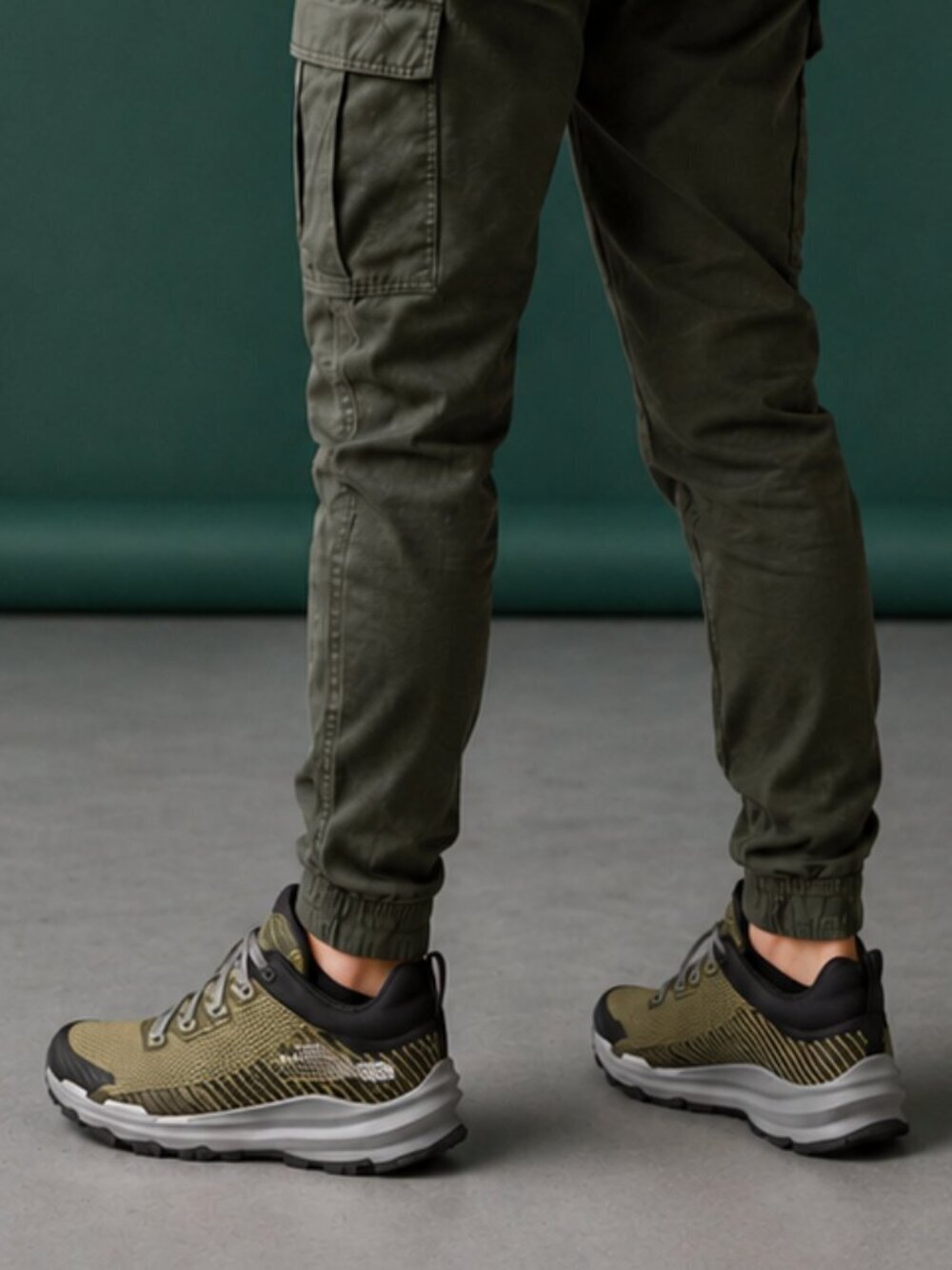 The North face Vectin Future Light Surface Control Kelp Tan Lace Up Sneakers